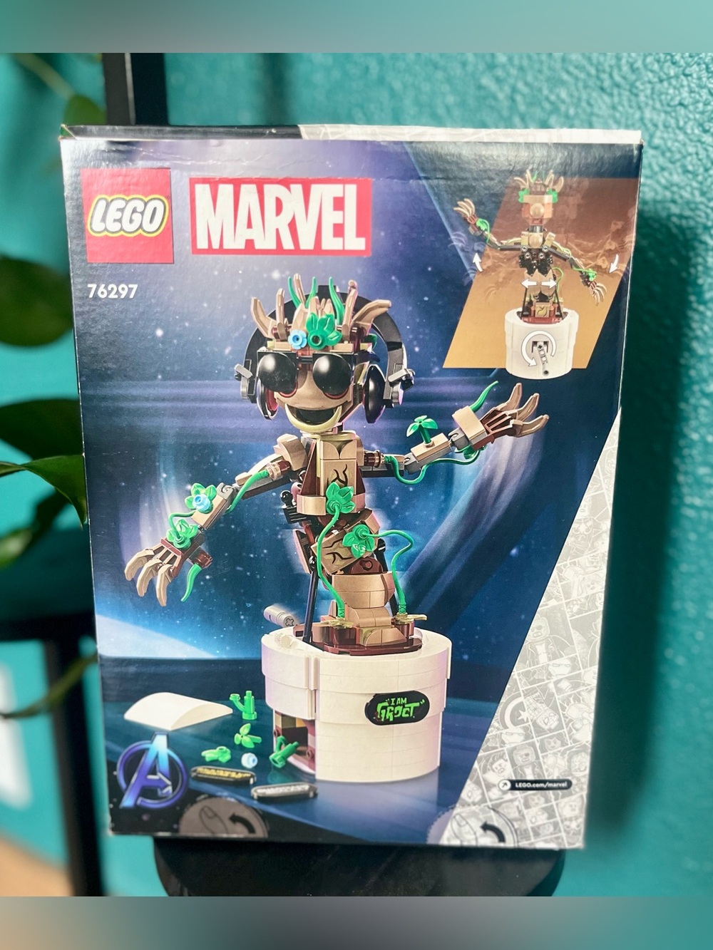 Legos Marvel Dancing Groot Collectible - Guardians of the Galaxy - Picture 2 of 11